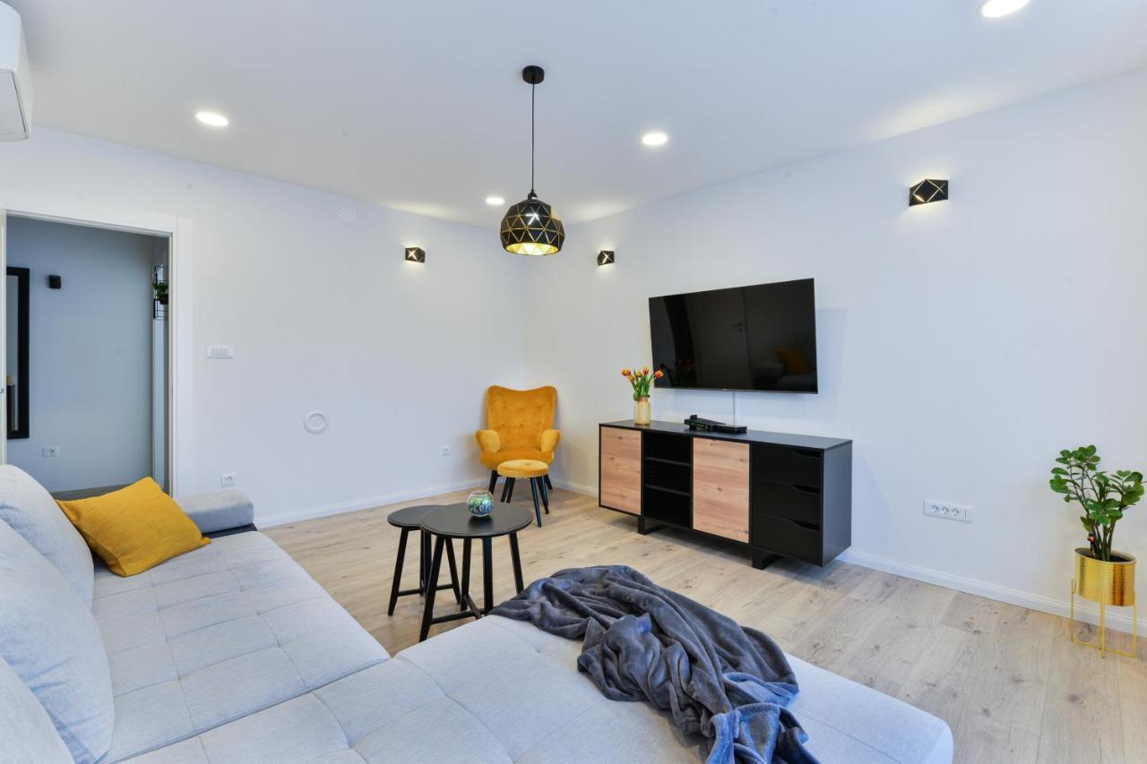 Zara Lumina Apartment Exterior photo